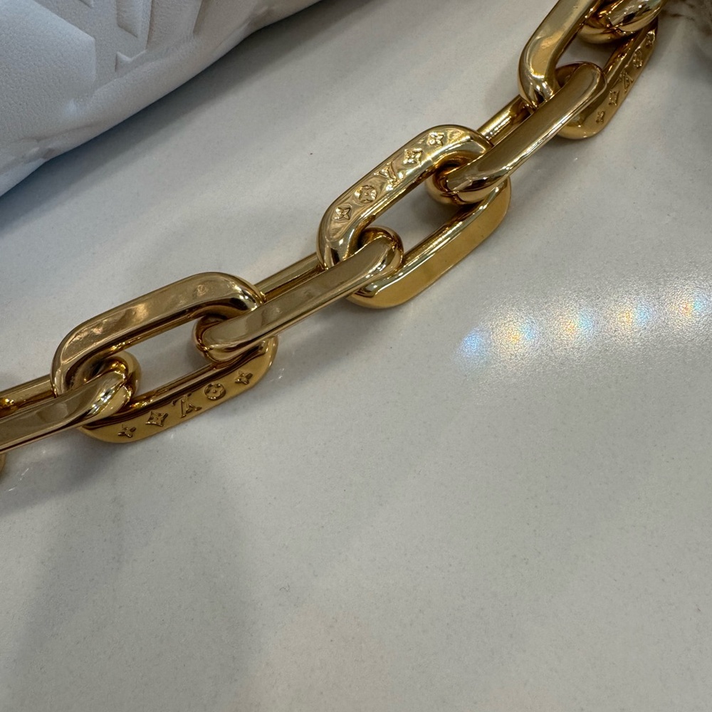 Louis Vuitton Coussin PM - Picture 11 of 13